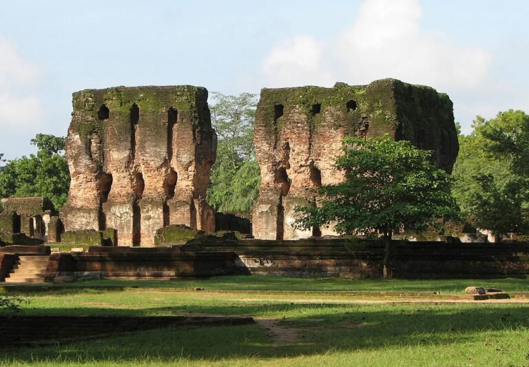 UNESCO World Heritage Sites Near Polonnaruwa: Gal Vihara’s Four Buddha Carvings, the Sea of Parakrama Reservoir and Sri Lanka’s Second Ancient Capital