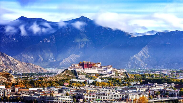 Historic Ensemble Potala Palace Lhasa Tibet: Guide
