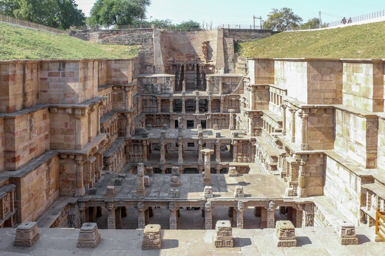 UNESCO World Heritage Sites Near Rani-ki-Vav: Gujarat’s “Queen’s Stepwell”, 500 Sculptures in a Subterranean Reverse Temple and the Saraswati River Flood That Buried It for Centuries