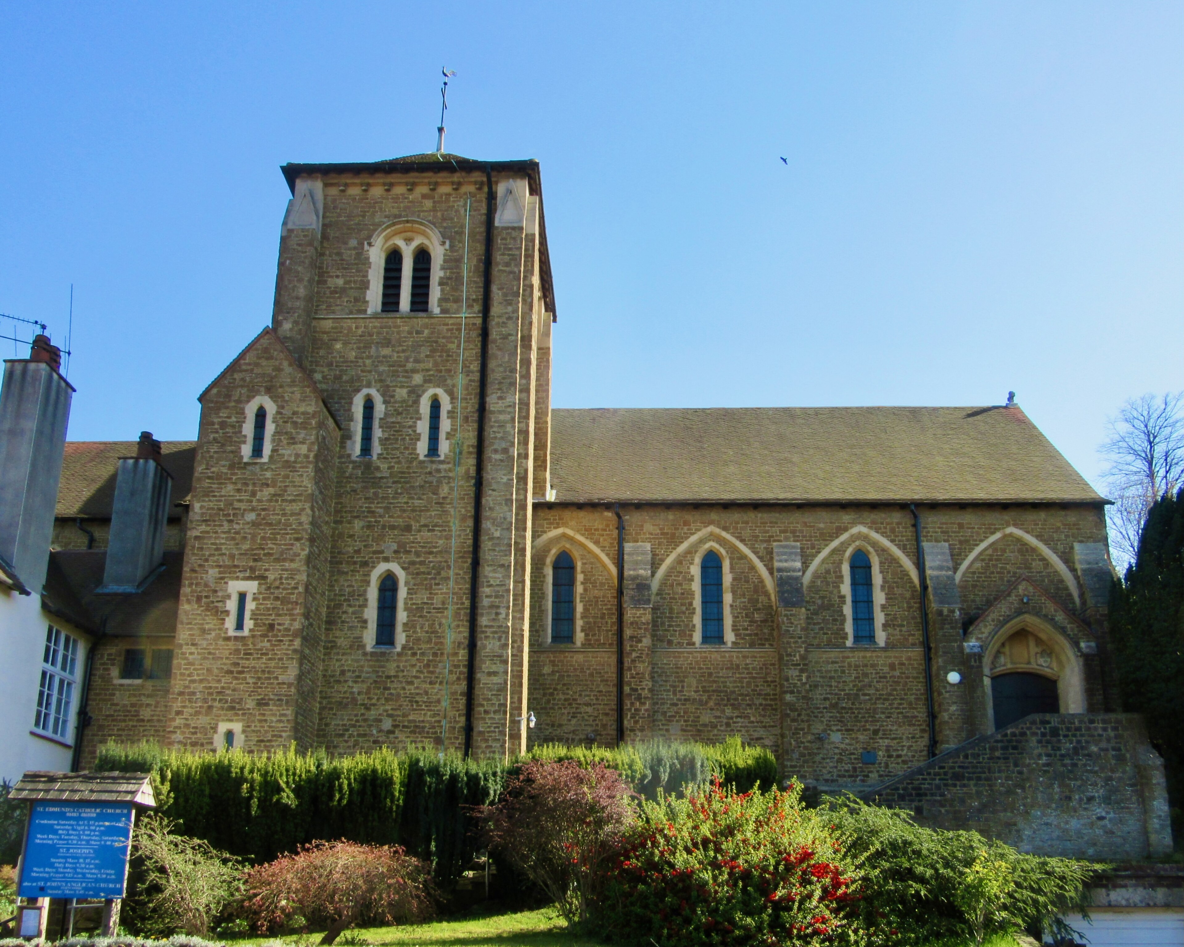 St Edmund Church, Godalming — view