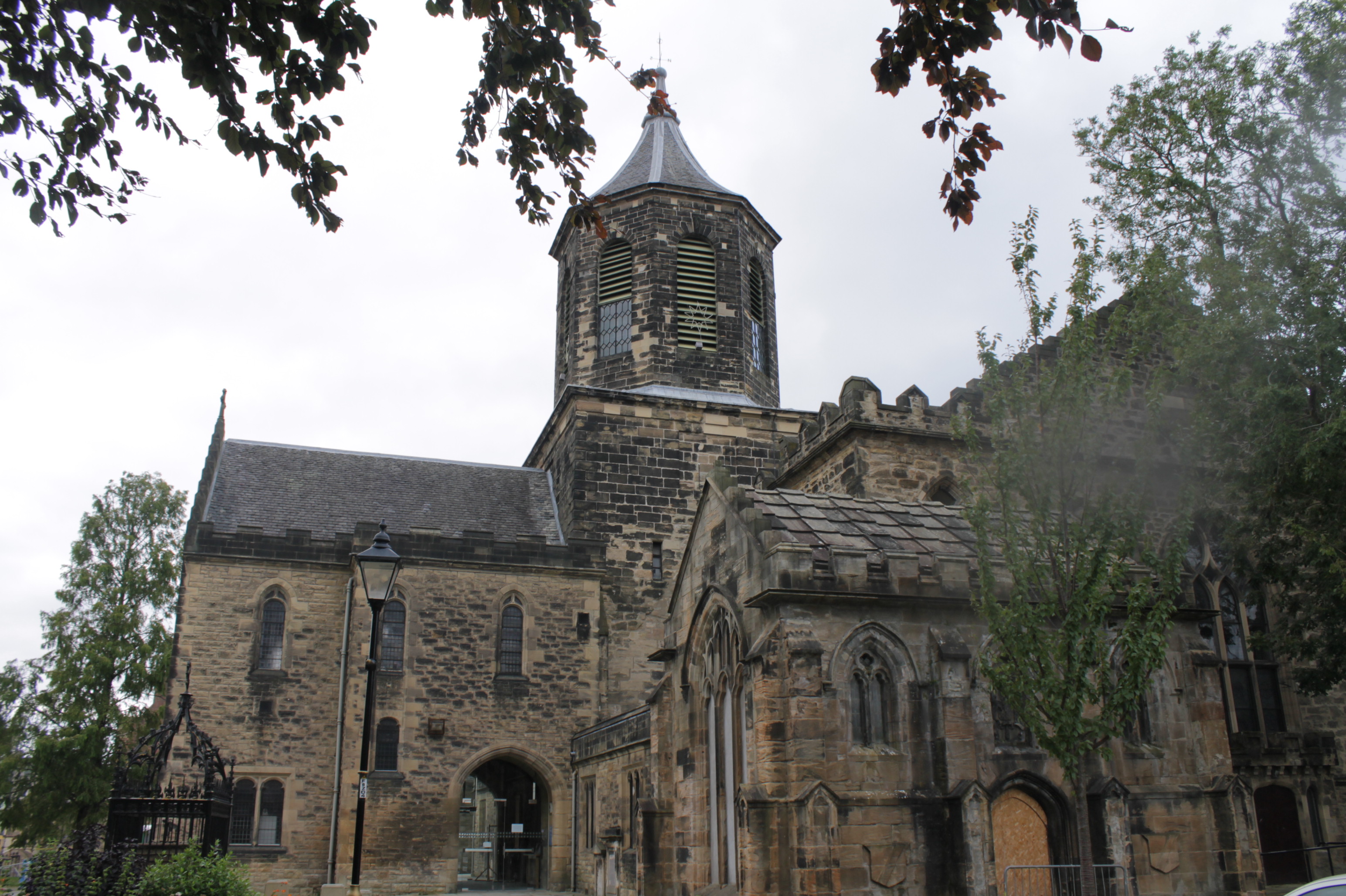 Falkirk Old Parish Church — view Falkirk Old Parish Church — view