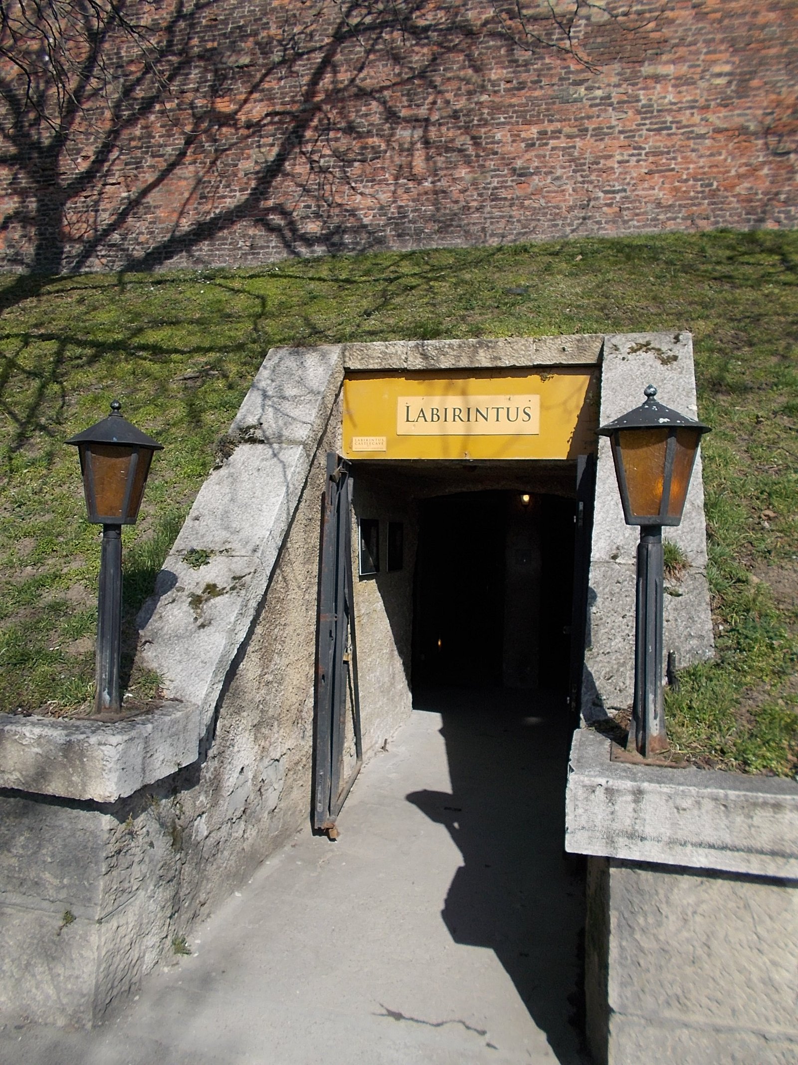 The Buda Castle Labyrinth
