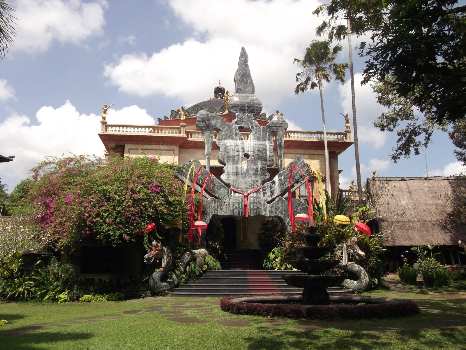 Blanco Renaissance Museum — view Blanco Renaissance Museum — view