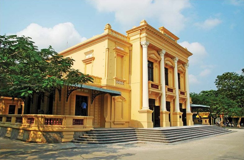 Haiphong Opera House — view Haiphong Opera House — view
