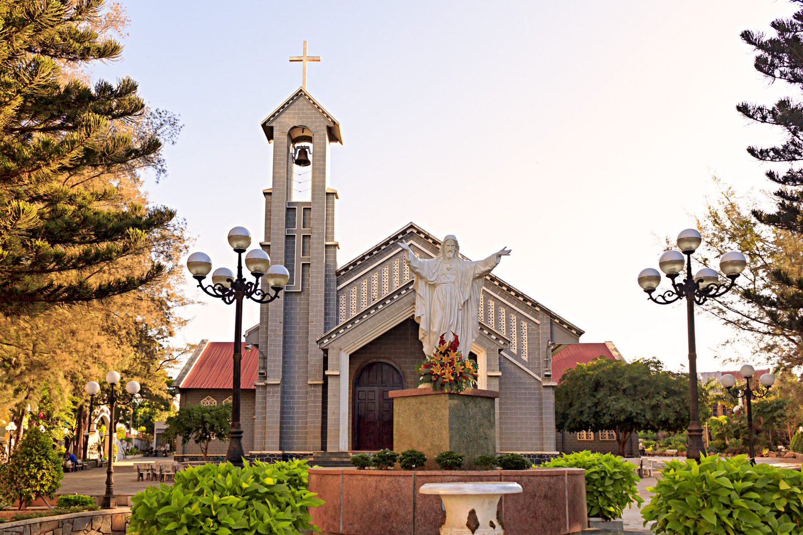 Sacred Heart Cathedral, Buôn Ma Thuột — view Sacred Heart Cathedral, Buôn Ma Thuột — view