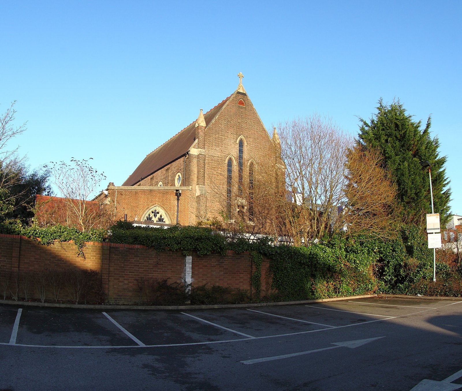 Our Lady Help of Christians Church, Luton — view Our Lady Help of Christians Church, Luton — view