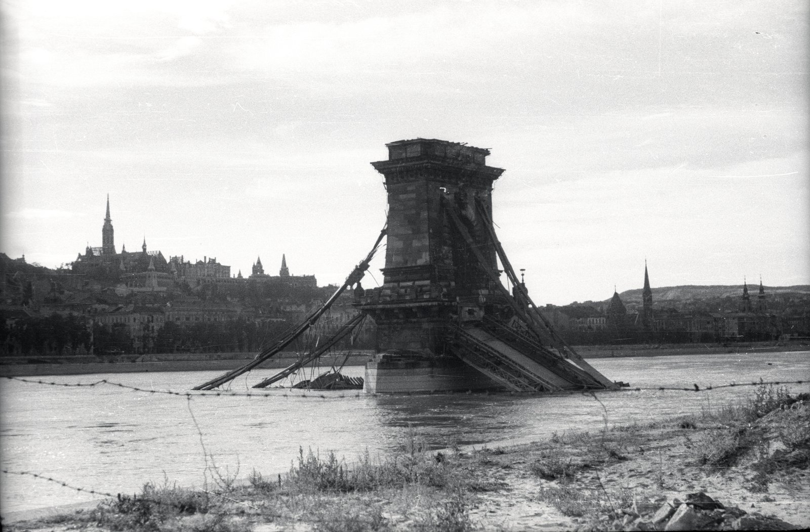 The Danube Bridges of Budapest, 1944–45