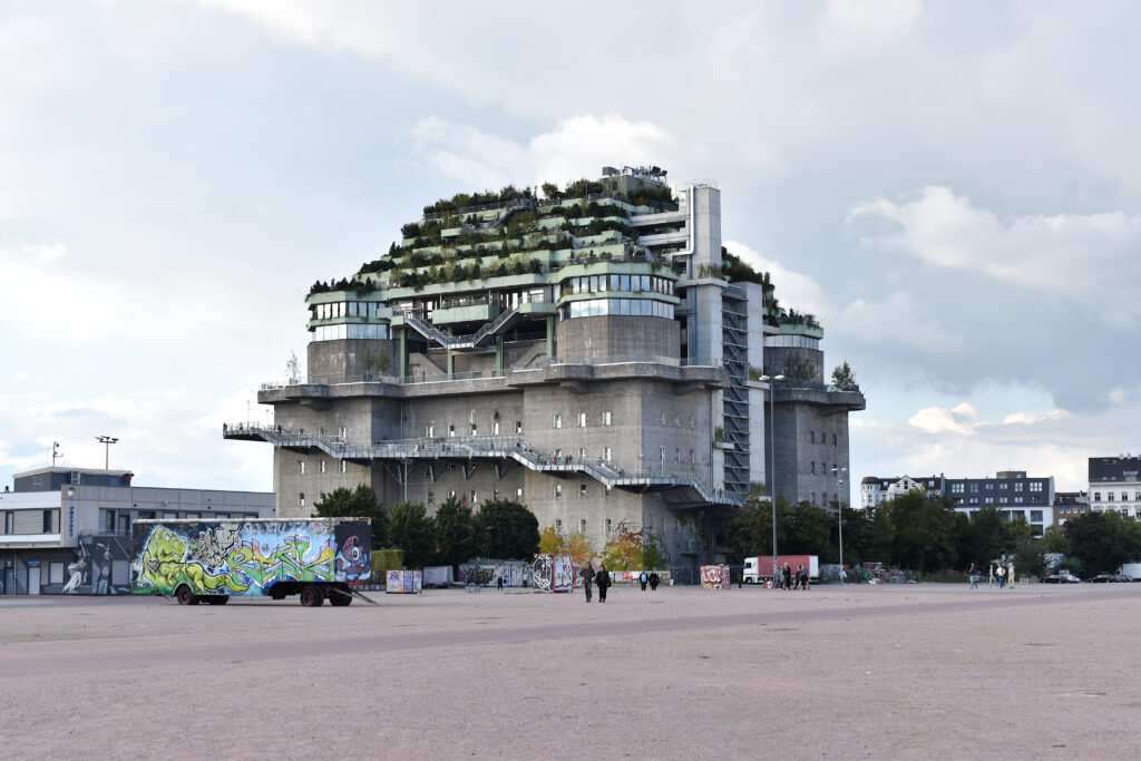 Flakturm IV, Feldstraße