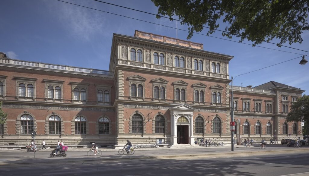 MAK — Museum of Applied Arts, Vienna