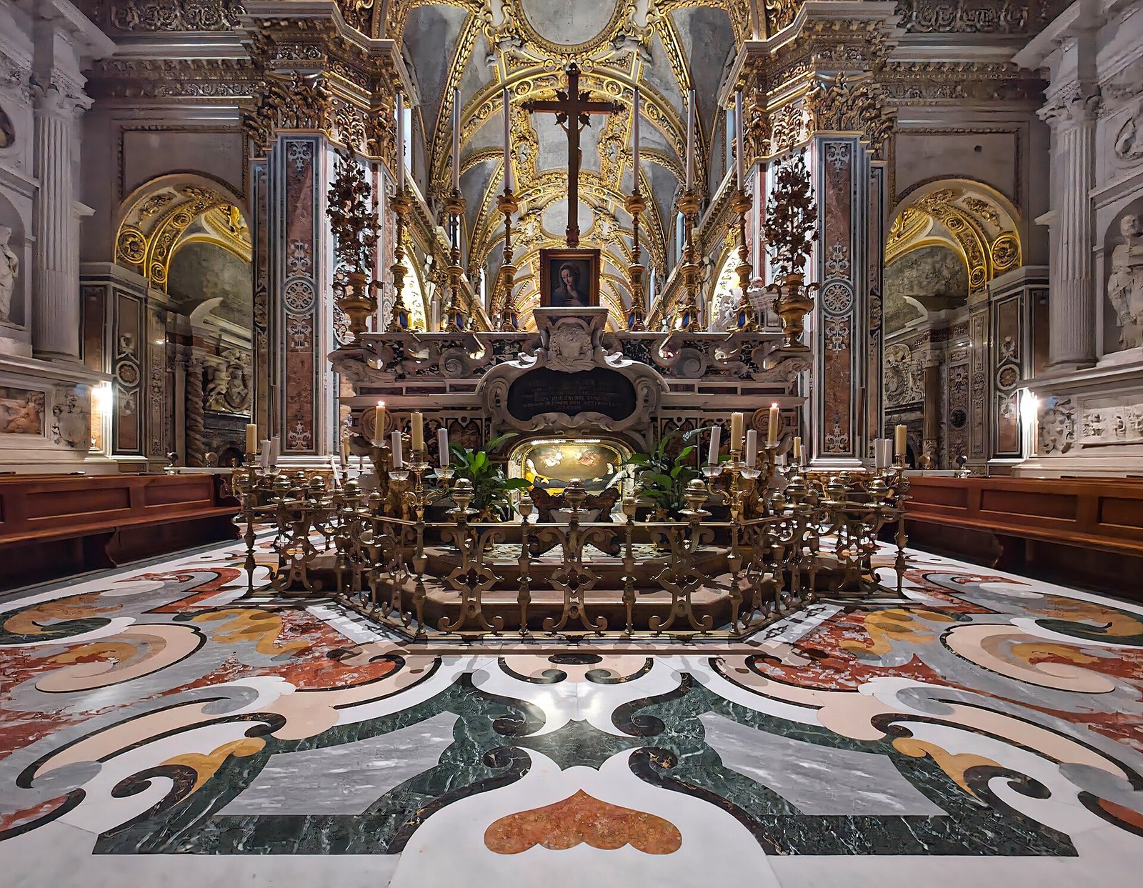 High altar of the basilica of Monte Cassino, with the inlaid marble floor rebuilt to the pre-war design