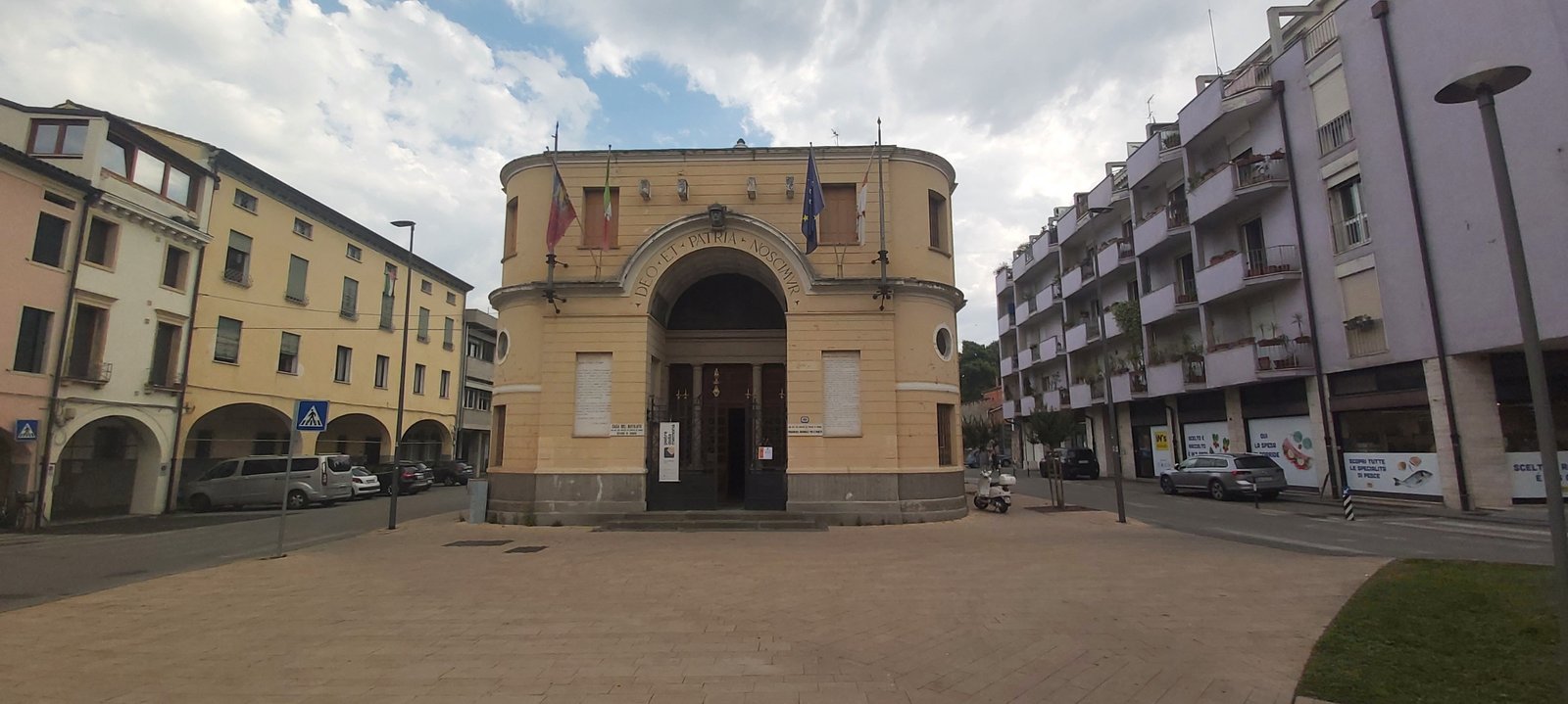 Casa del Mutilato — Padua (Renato Fabbrichesi, 1926–1927)