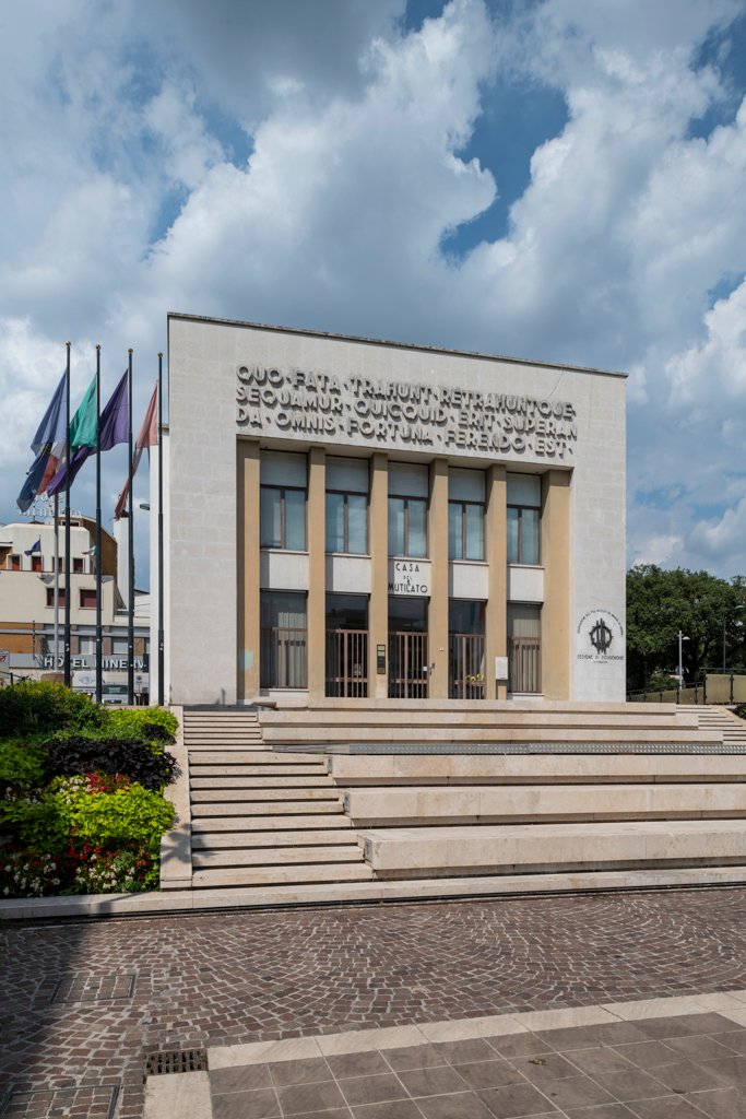 Frontal view of the Casa del Mutilato in Pordenone, photographed for the Comune di Pordenone in 2018