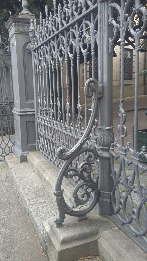 Italy’s Wrought Iron: The Blacksmith’s Craft from the Middle Ages to Industrial Decline