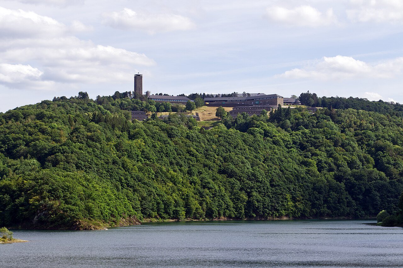 Vogelsang complex above the Urft reservoir