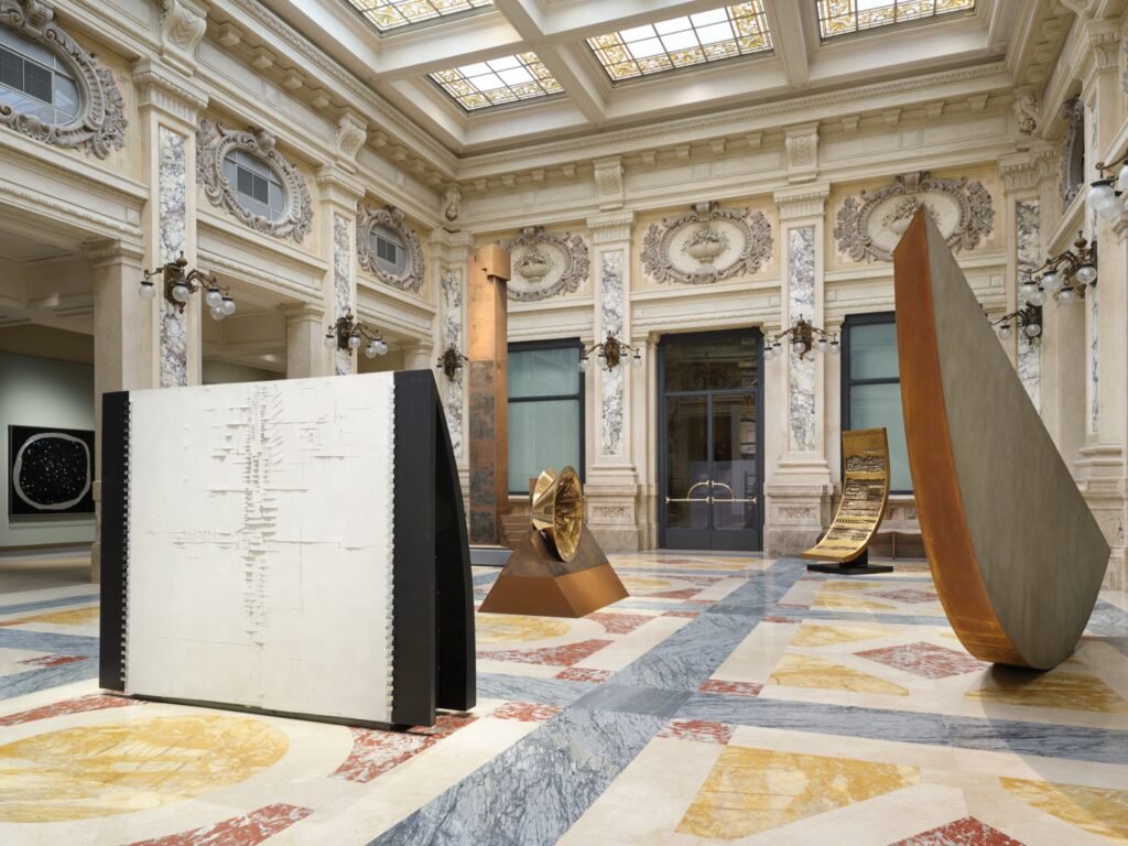 Arnaldo Pomodoro. Una vita