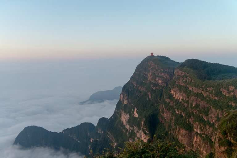 UNESCO Sites Near Mount Emei & Leshan: What to See