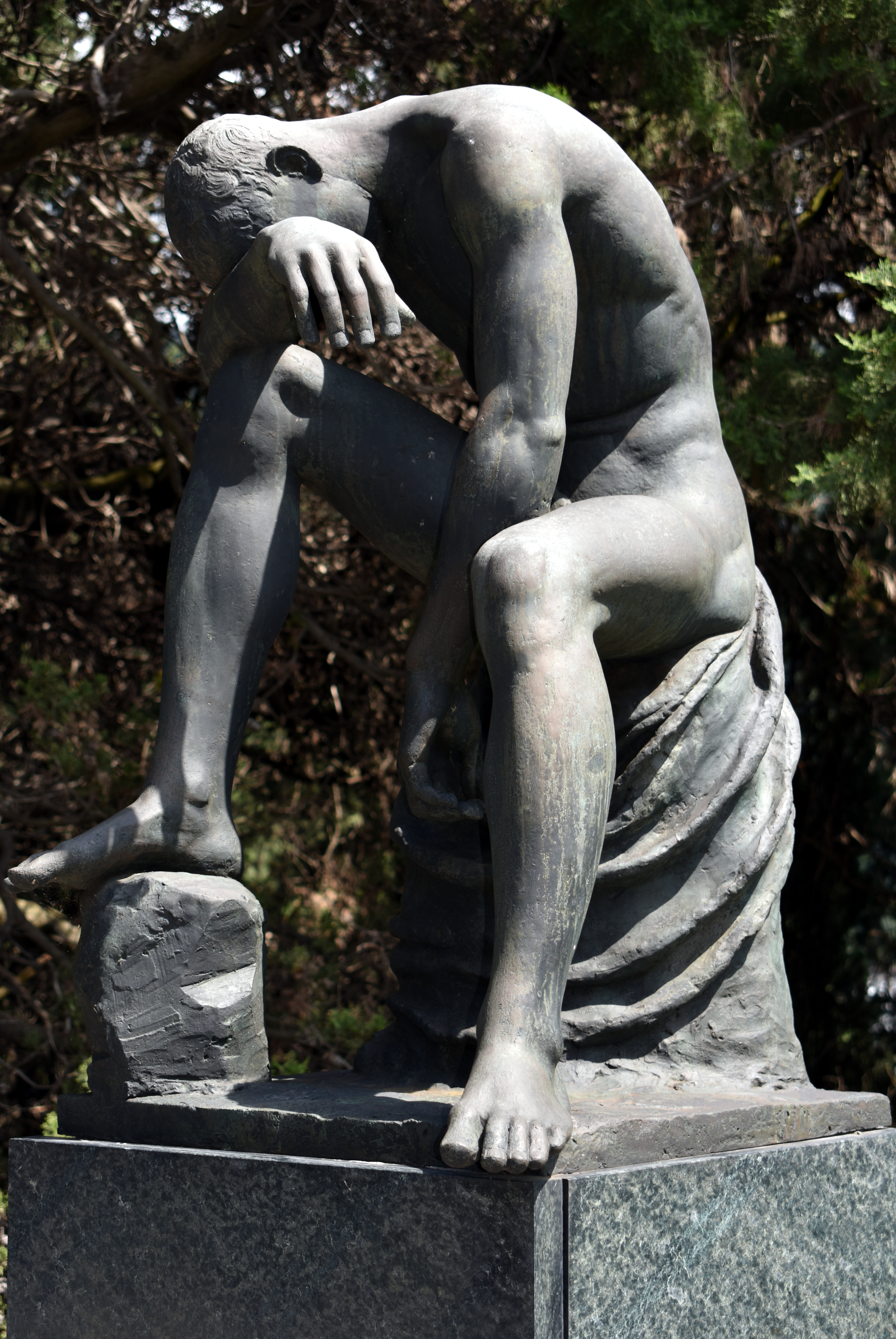 Il custode del Sepolcro by Guido Galletti, Staglieno Cemetery