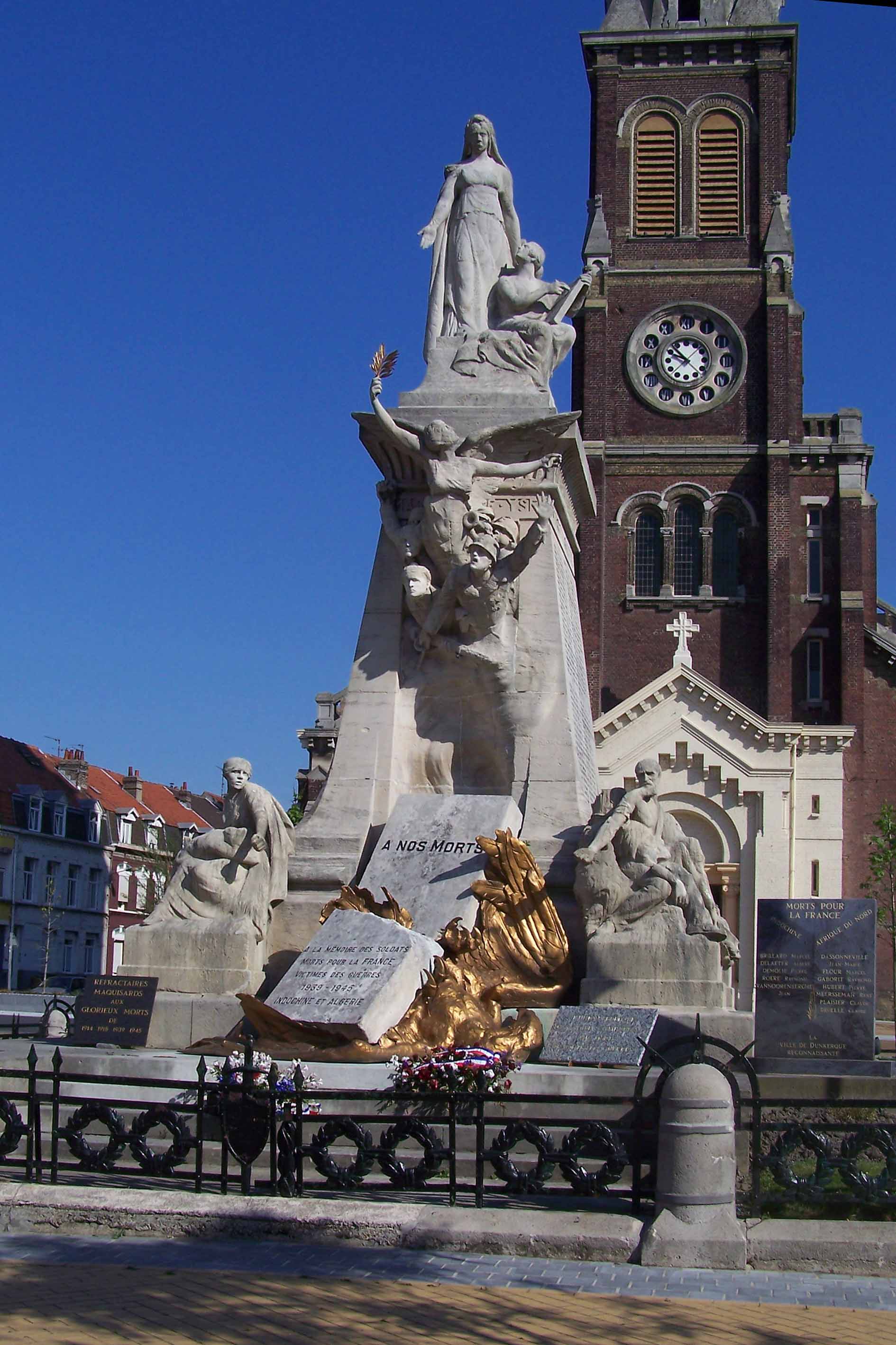 War Memorial by Ermenegildo Luppi, Avezzano