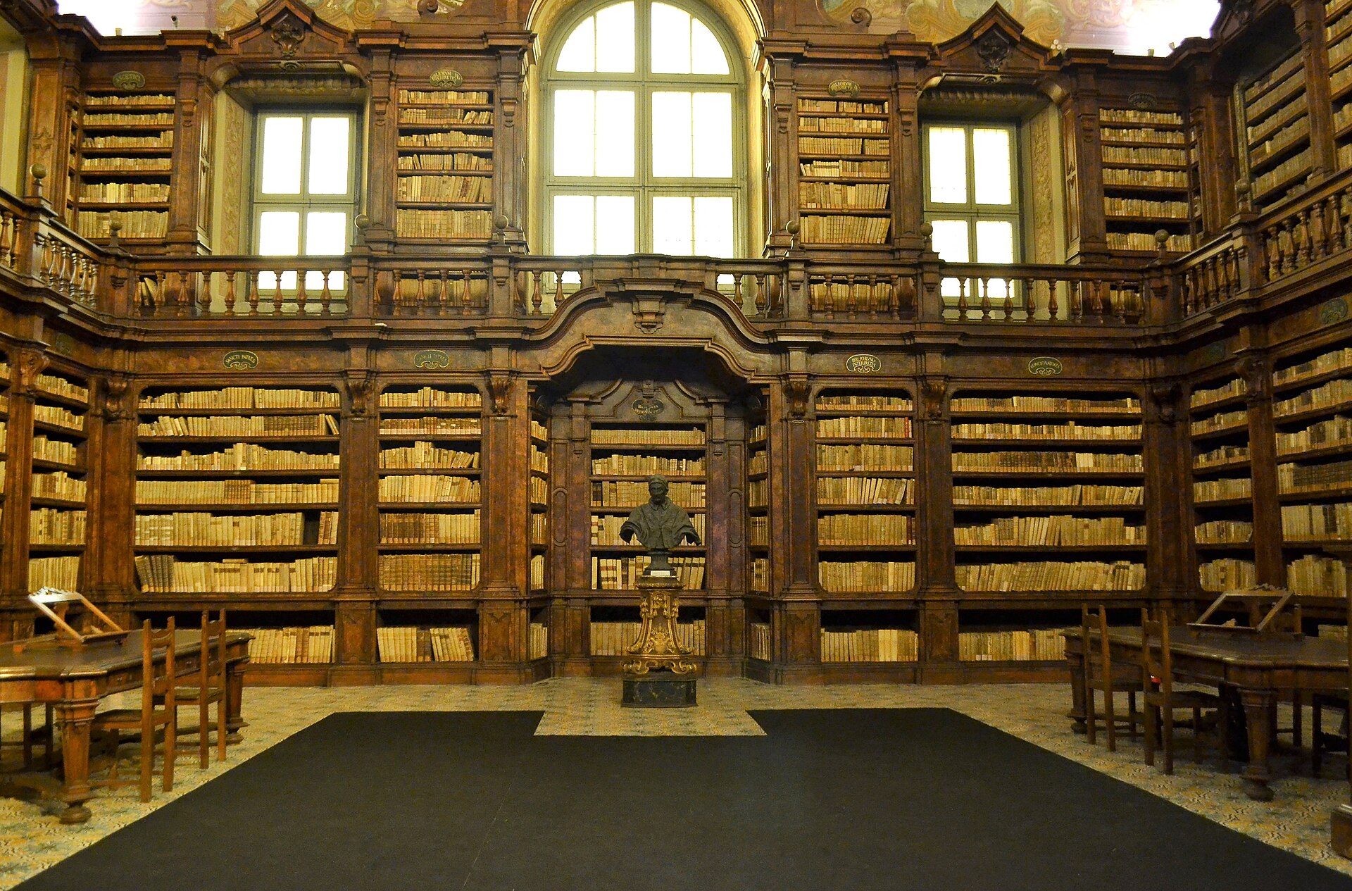 Library and monumental complex of the Girolamini — via Wikimedia Commons