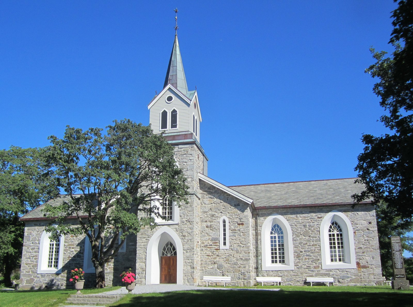 Brønnøy Church — view