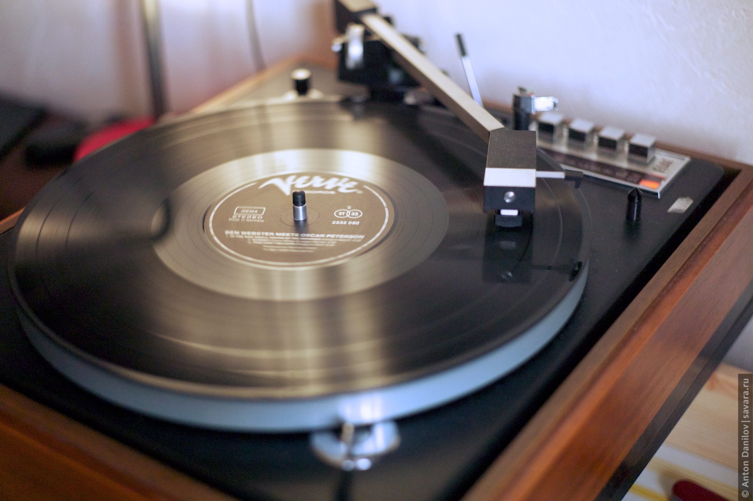 Classic ELAC Miracord High-Fidelity Turntable