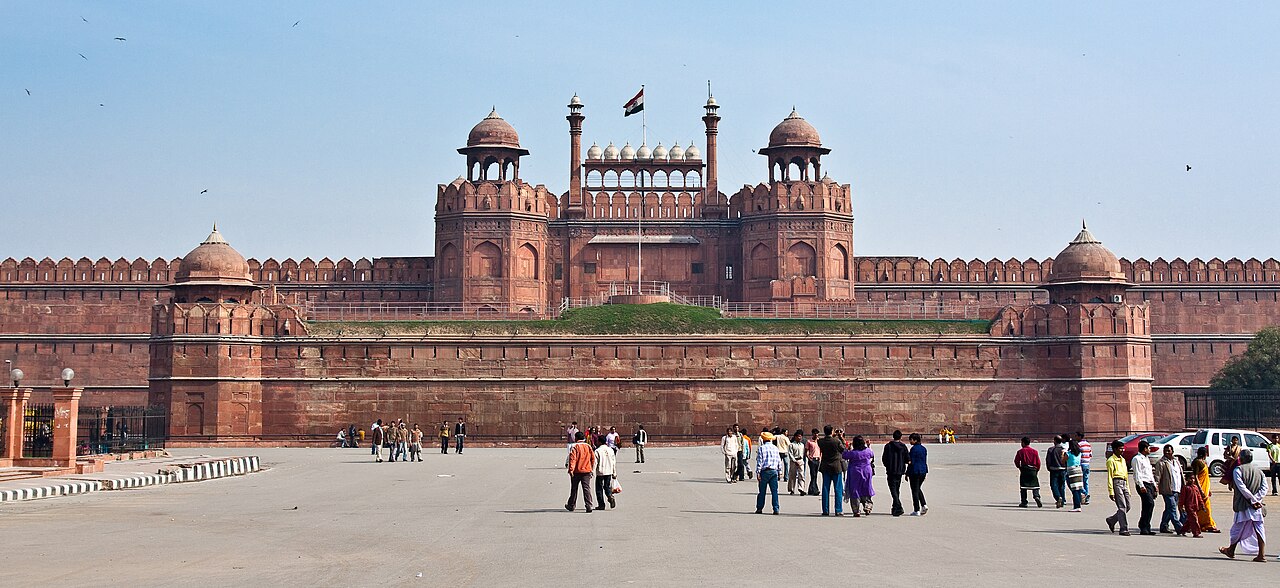 The Lahori Gate (main entrance) of the Red Fort (Lal Qila) in Old Delhi, India — the UNESCO-listed Mughal imperial fortified palace built by Shah Jahan in 1639, named for its massive red sandstone outer walls facing the Chandni Chowk bazaar