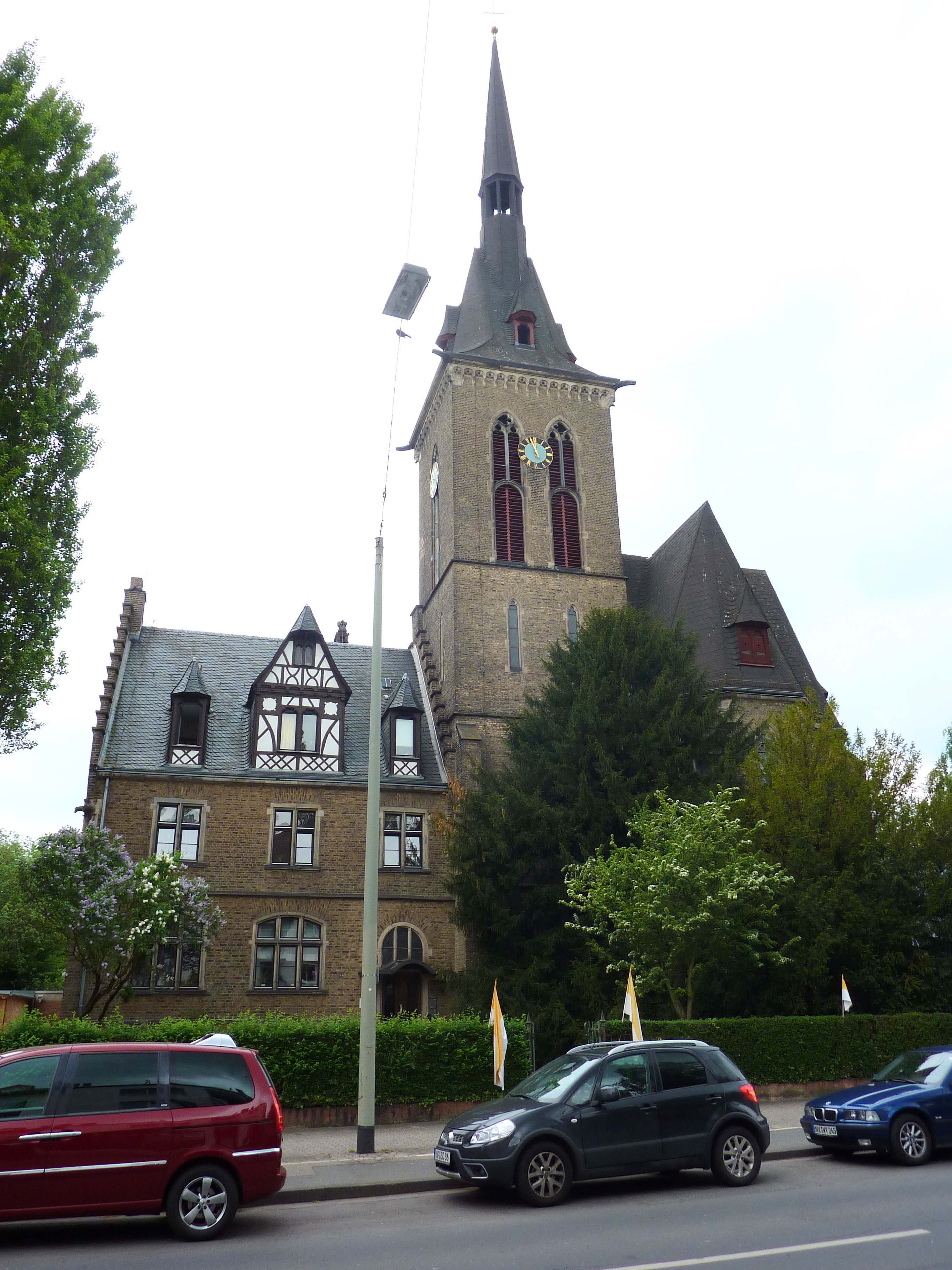 Herz Jesu Fechenheim — view