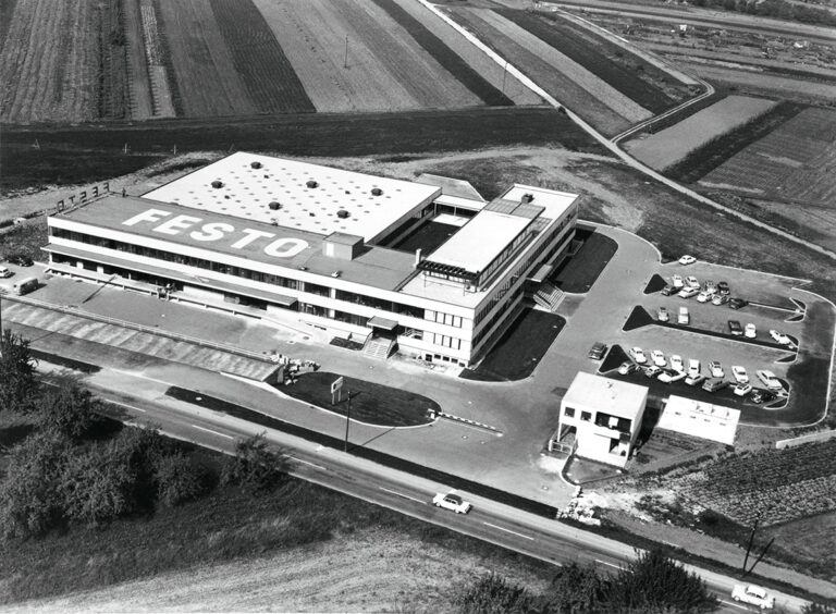 Pneumatics and Bionics: Albert Fezer, Gottlieb Stoll, and the Automation Heritage of Festo, 1925