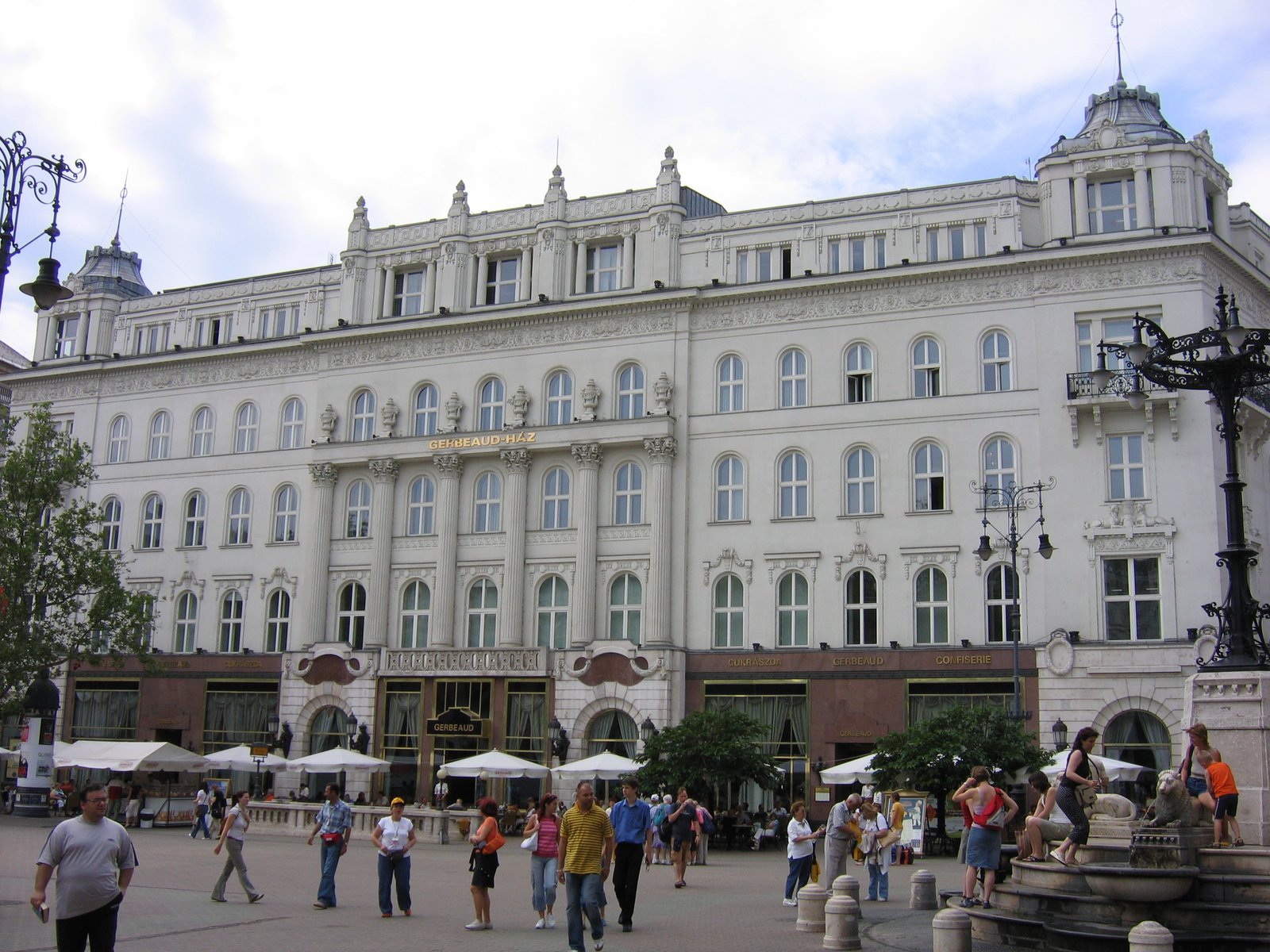 The Corinthian-columned facade of the Gerbeaud-haz on Vorosmarty ter, Budapest