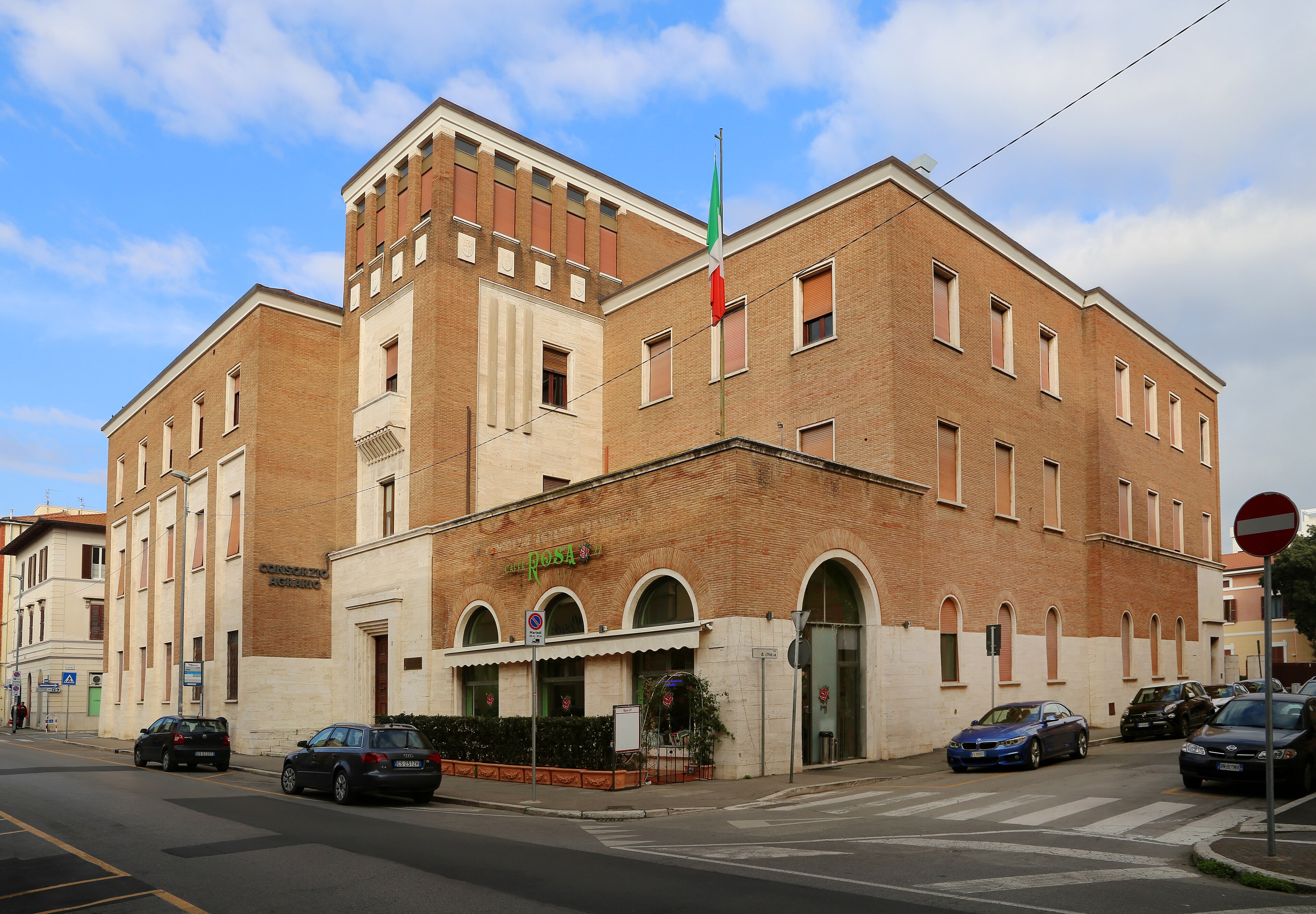 Palazzo del Consorzio agrario, Grosseto by Umberto Tombari