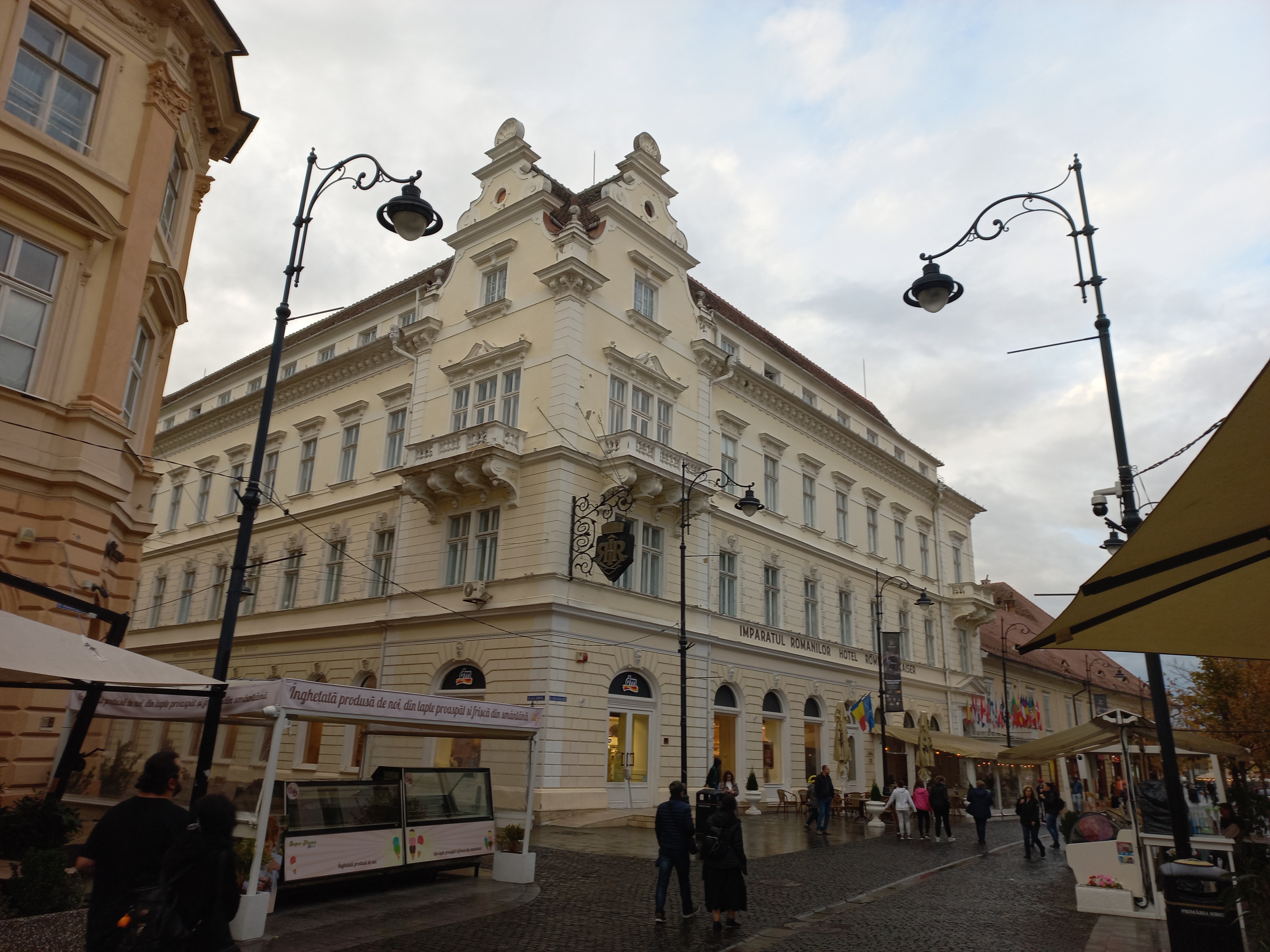 Hotel Împăratul Romanilor facade on Bulevardul Nicolae Bălcescu, Sibiu