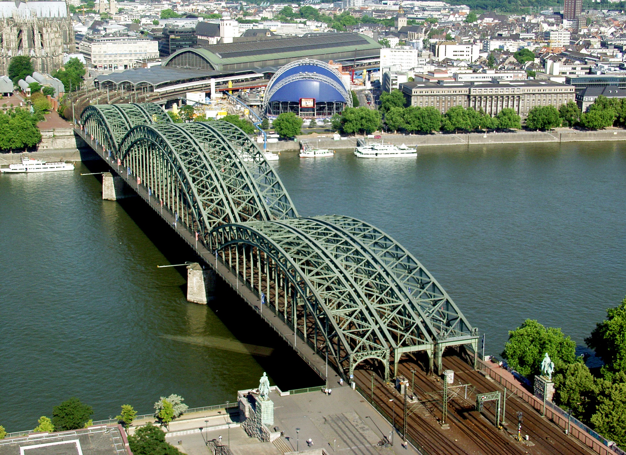 Hohenzollern Bridge — view