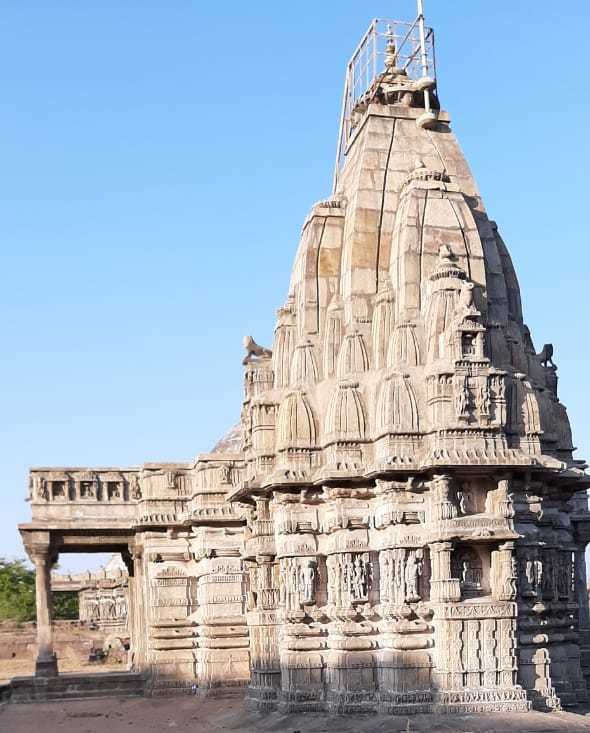 Jain temple shrines on the forested slopes of Pavagadh hill, part of the Champaner-Pavagadh Archaeological Park, Gujarat