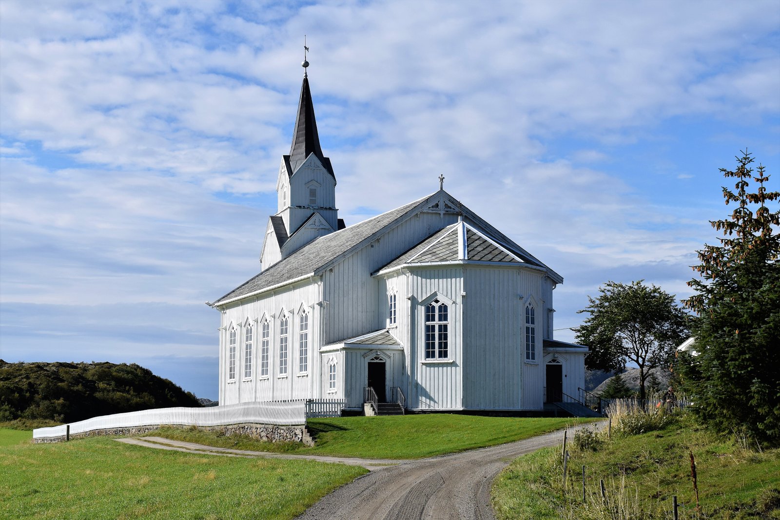 Lundring Church — view