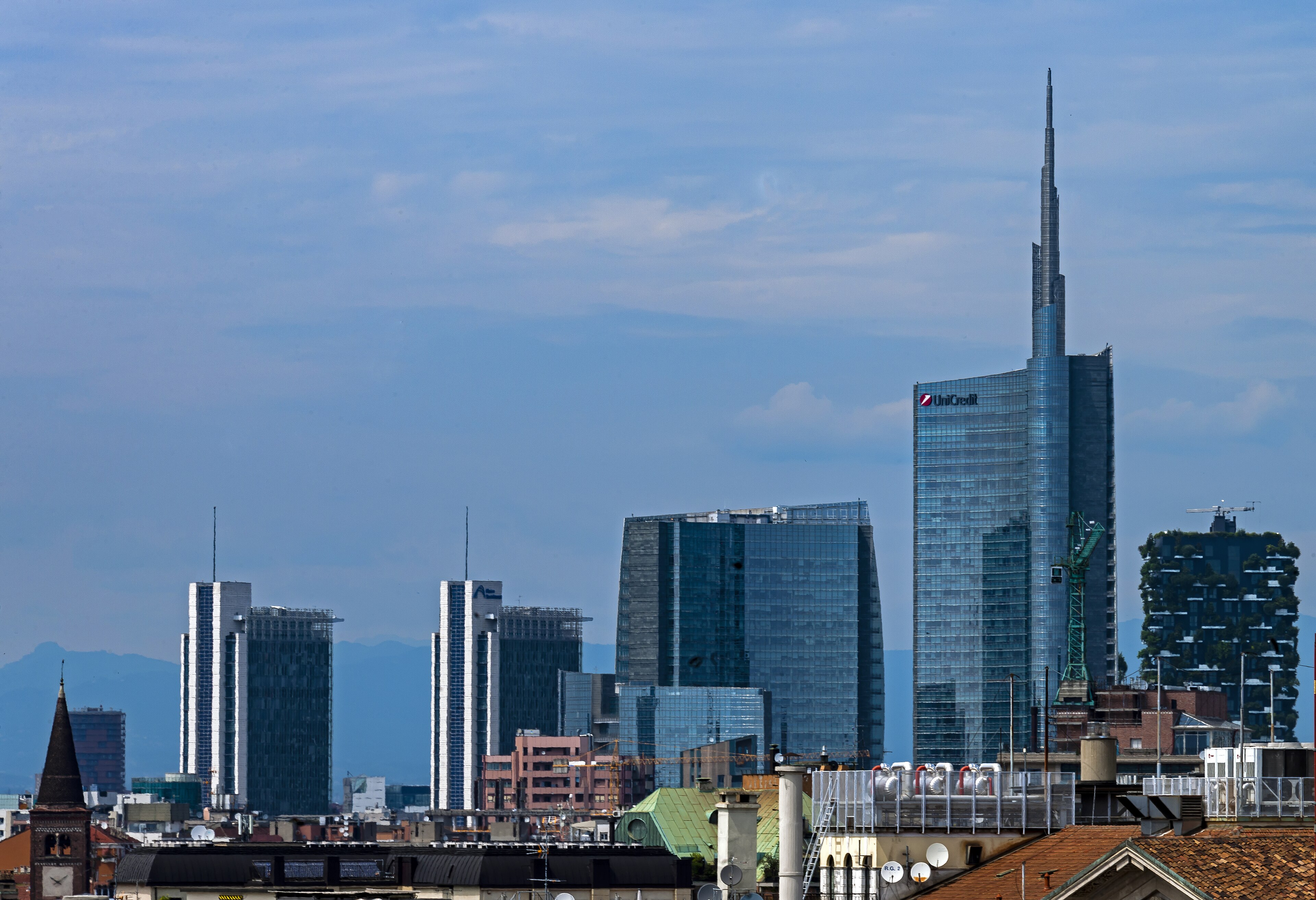 Palazzo del Banco di Roma, Milan, by Cesare Scoccimarro