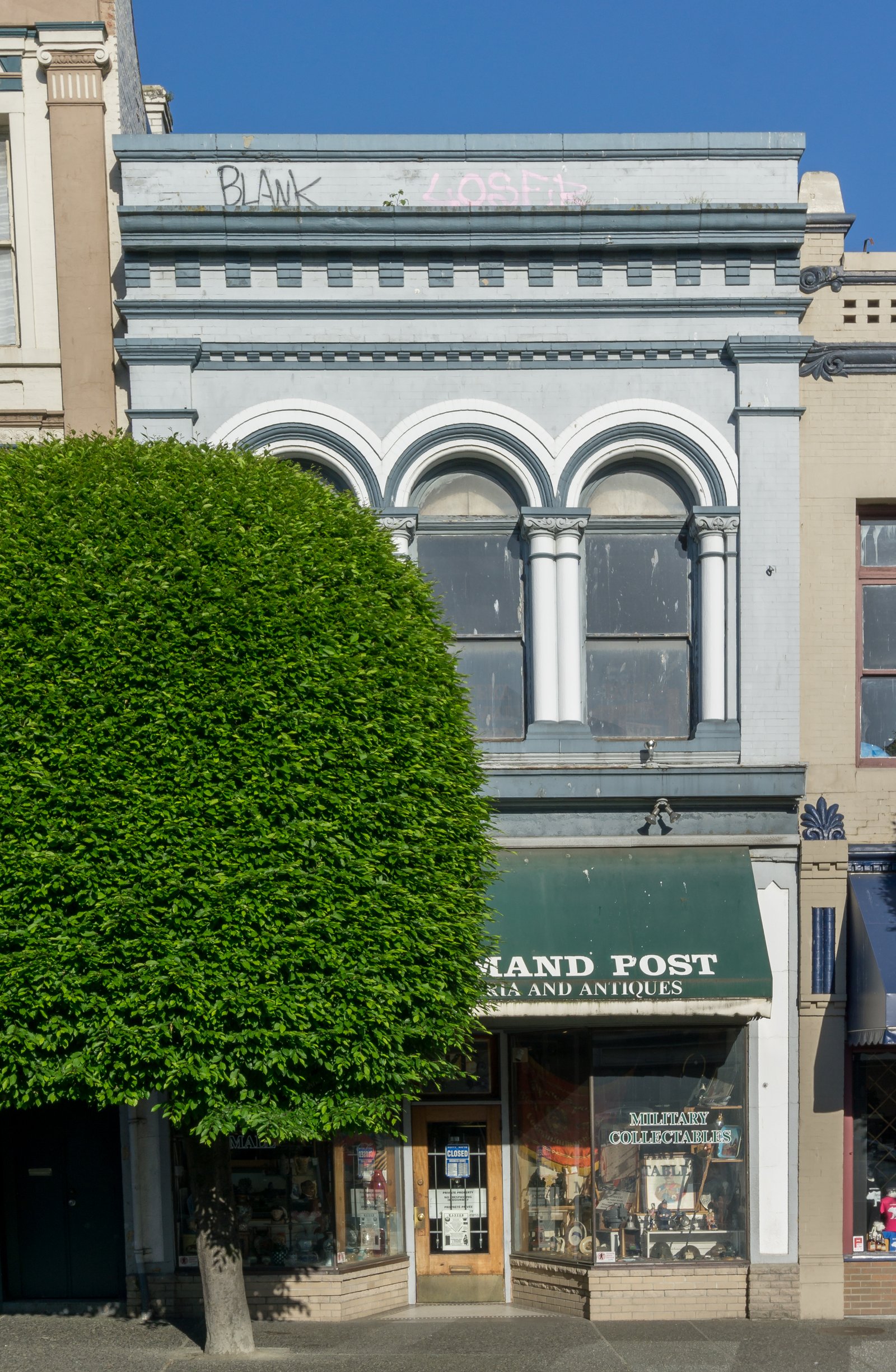 Palace Cigar Store — view
