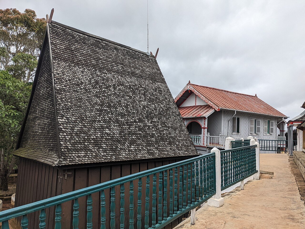 Mahandrihono royal palace and Fandriampahalemana pavilion at Ambohimanga rova