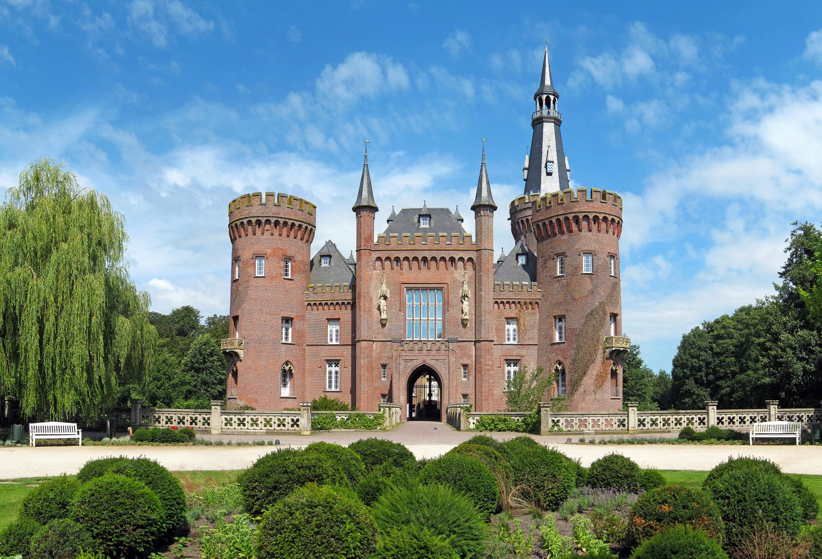 Moyland Castle — view