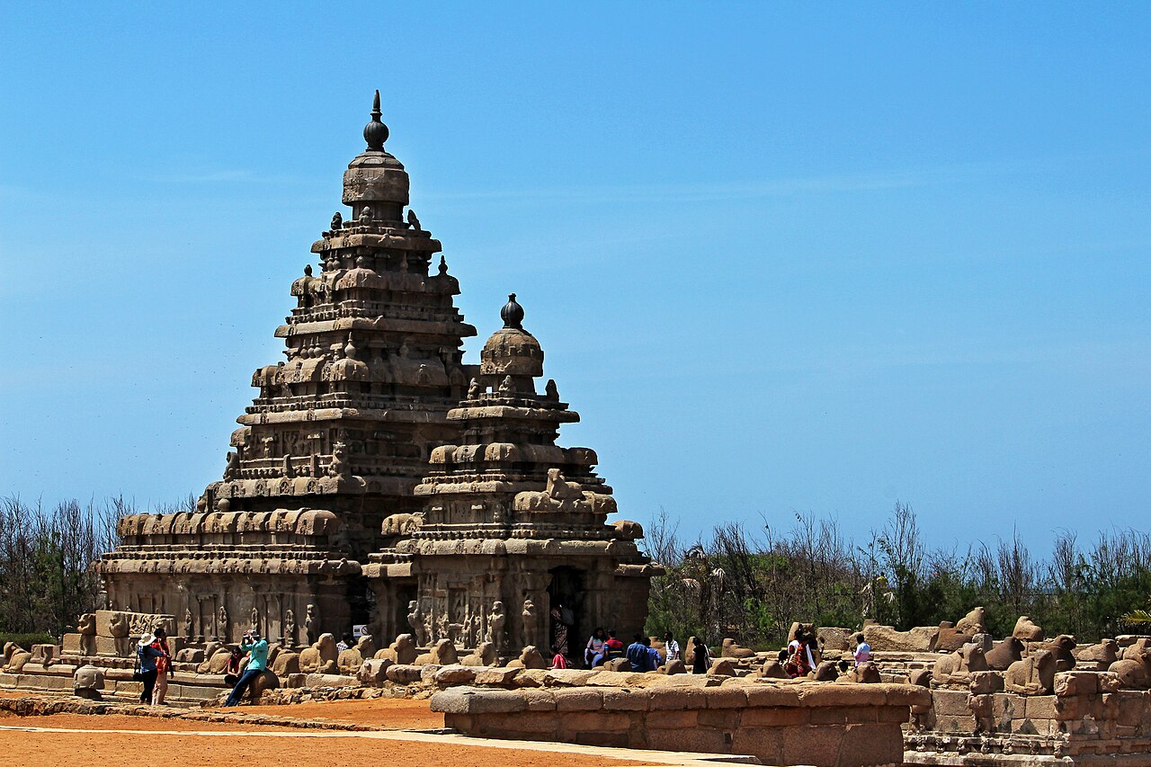 The Shore Temple at Mahabalipuram (Mamallapuram), Tamil Nadu, India — a 5-spired structural stone temple of the Pallava dynasty built approximately 700-728 CE overlooking the Bay of Bengal, the earliest surviving structural stone temple in South India and part of the UNESCO World Heritage Group of Monuments at Mahabalipuram inscribed in 1984