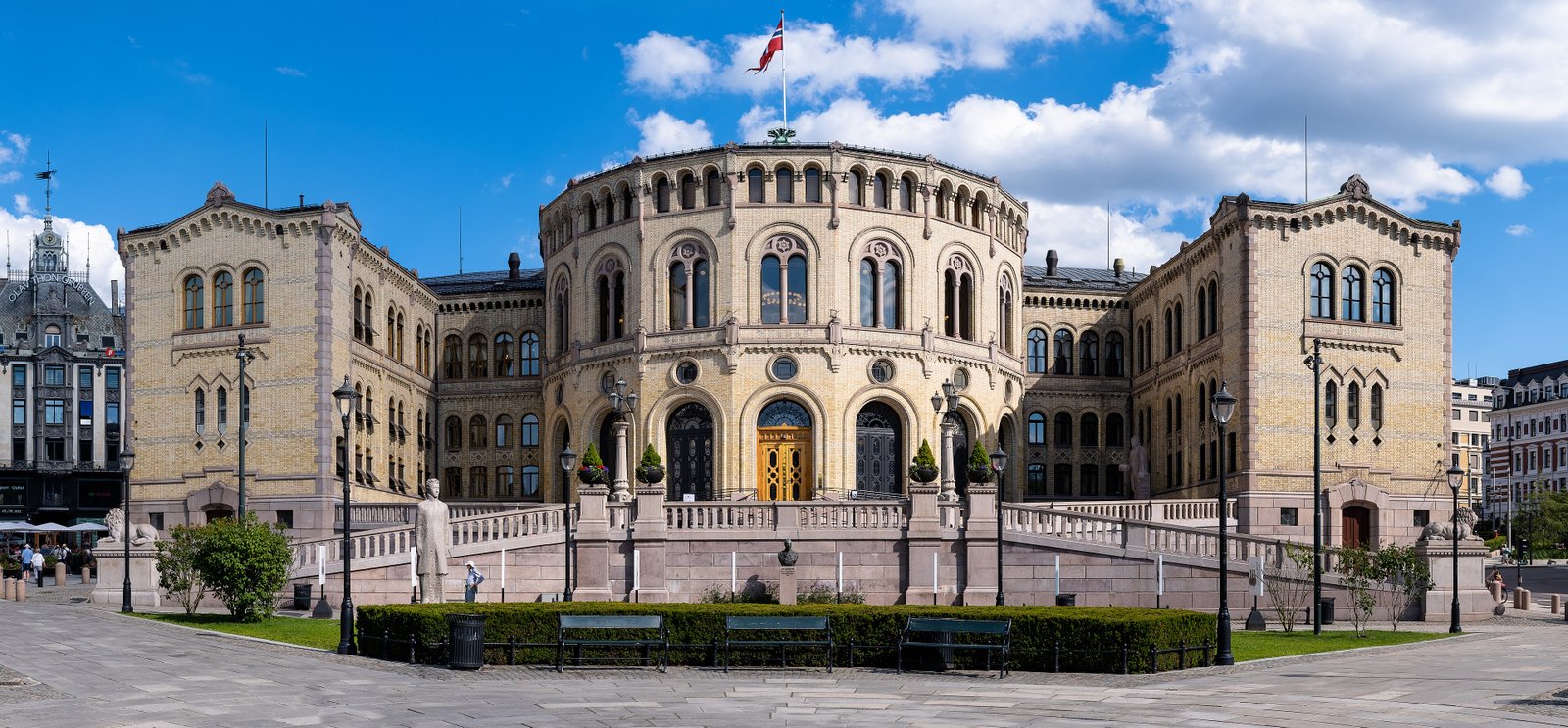 Storting building — view