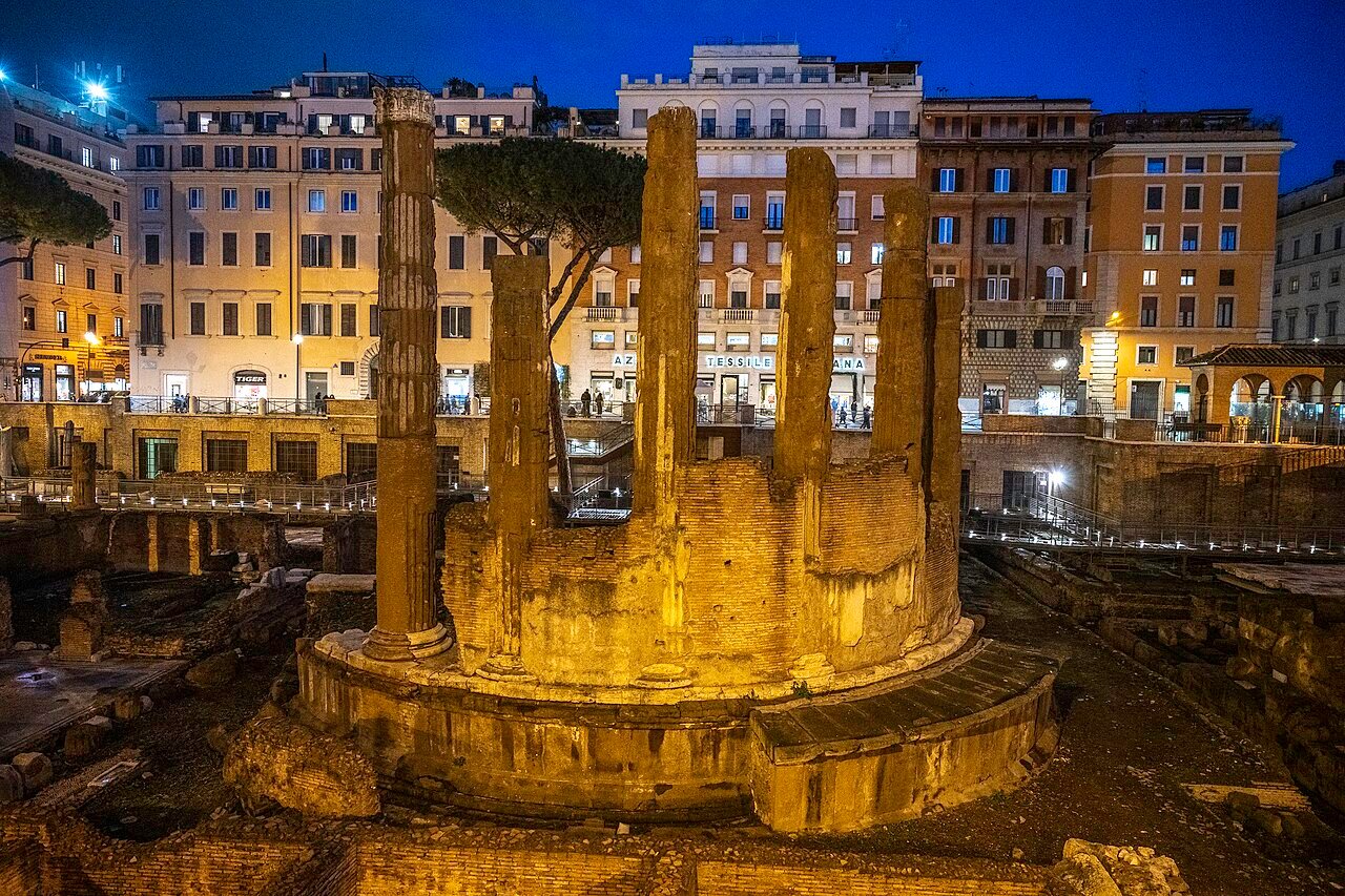Largo di Torre Argentina, Rome &mdash; four Republican-era temples