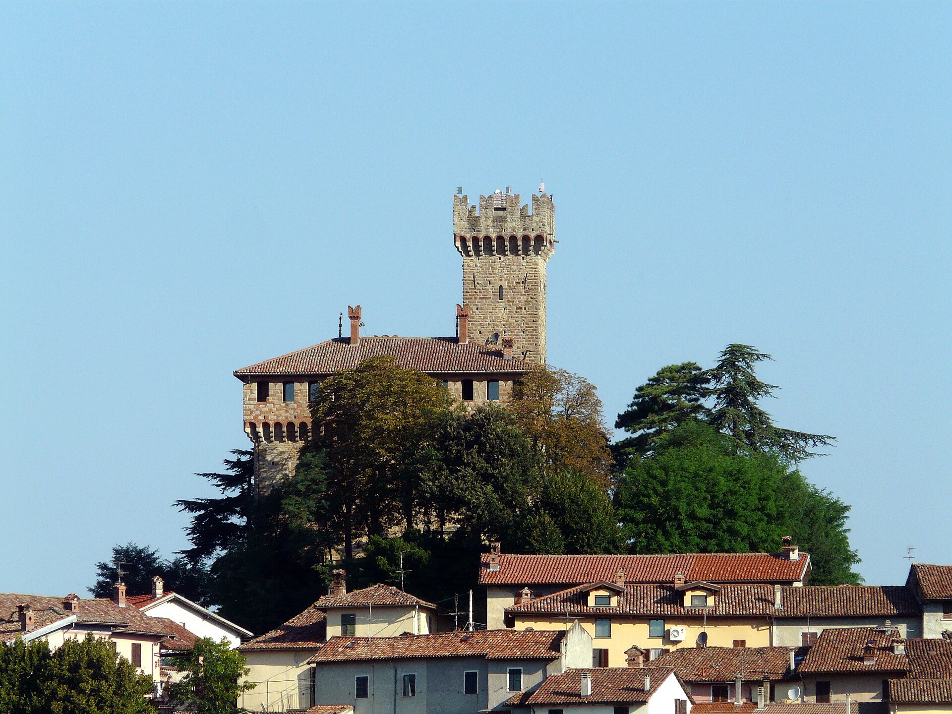 Trisobbio Castle — via Wikimedia Commons