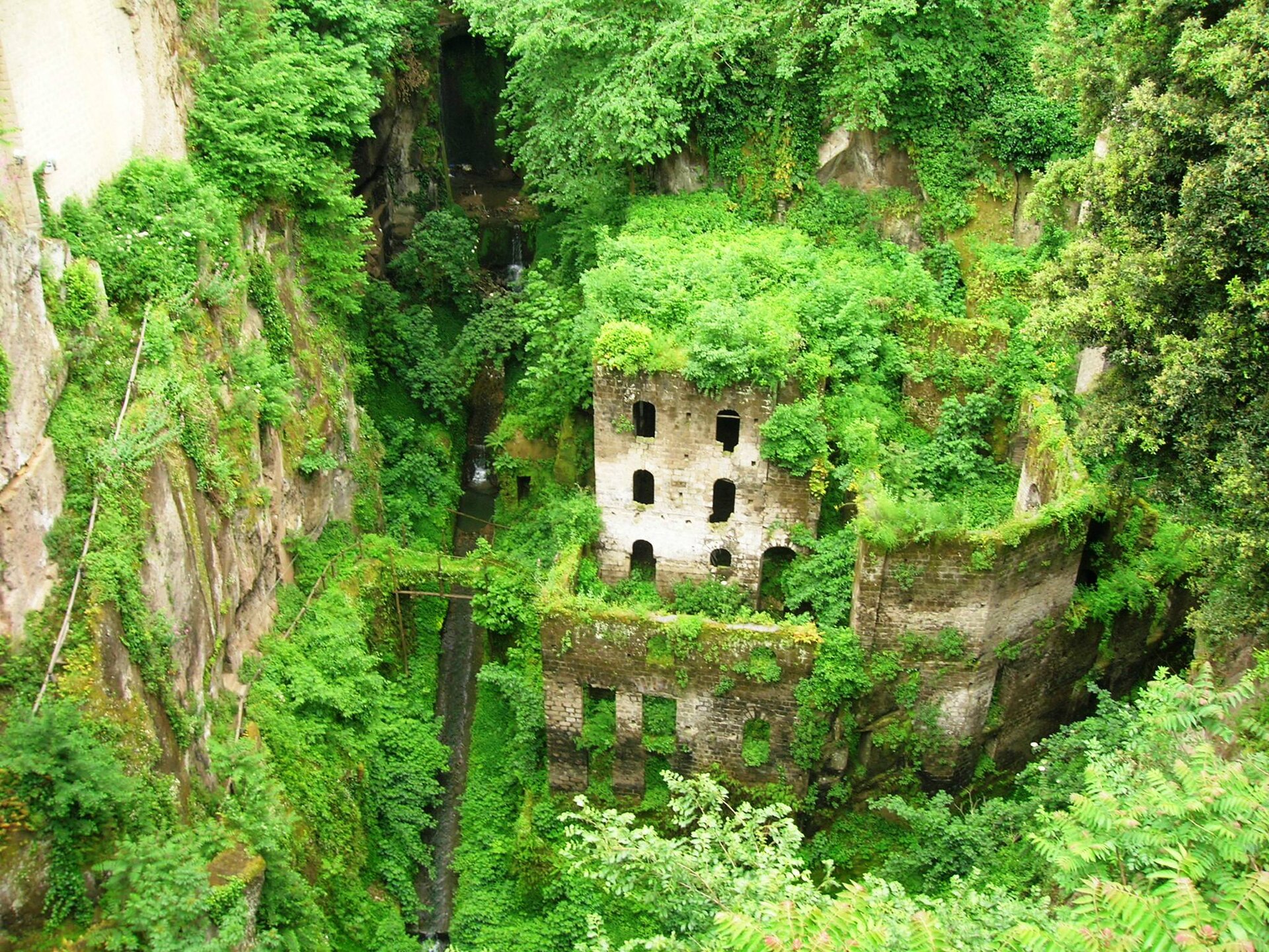 Vallone dei Mulini — via Wikimedia Commons