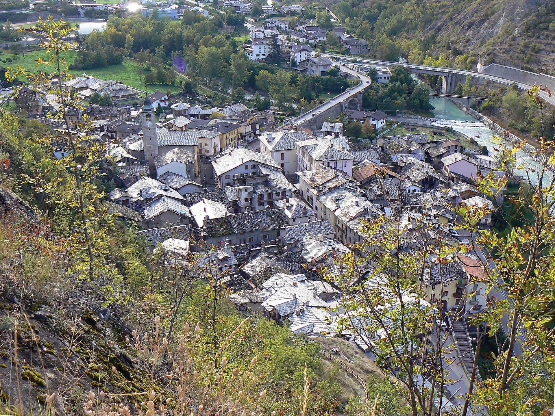 Villeneuve — via Wikimedia Commons