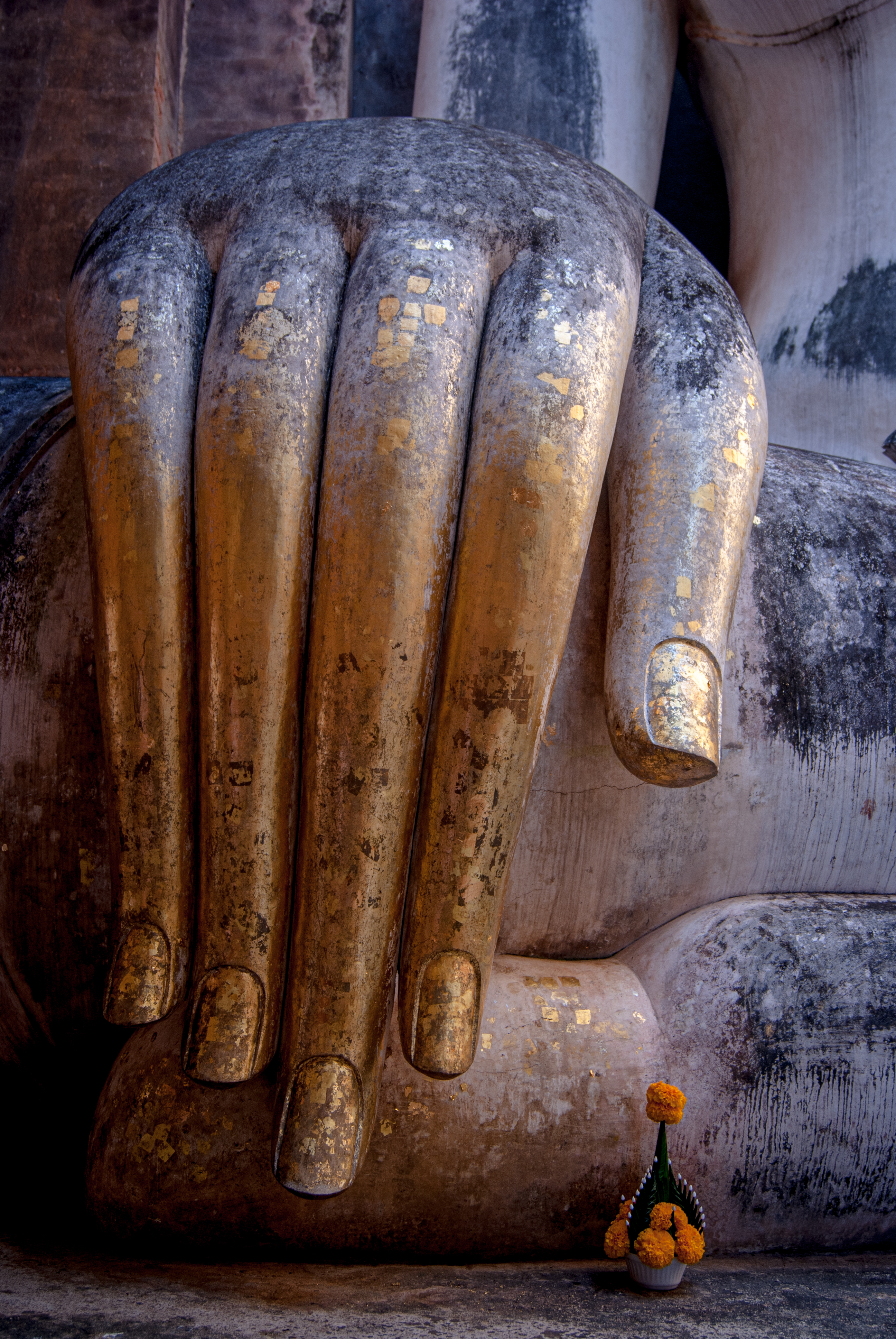 Colossal seated Buddha inside the mandapa of Wat Si Chum, Sukhothai