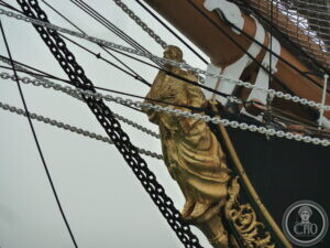 The gilded figurehead