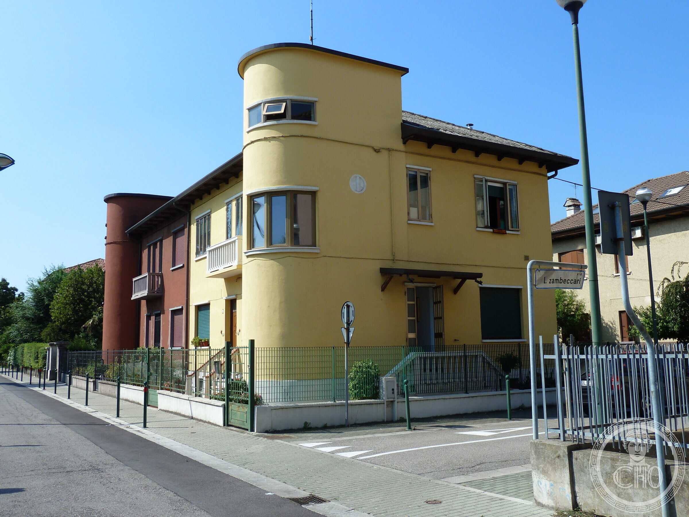 Houses on Via Zambeccari — a Pair of 1930s Villas in the Garden Quarter of Marghera – Virtual Tour 360° Houses on Via Zambeccari — a Pair of 1930s Villas in the Garden Quarter of Marghera – Virtual Tour 360°