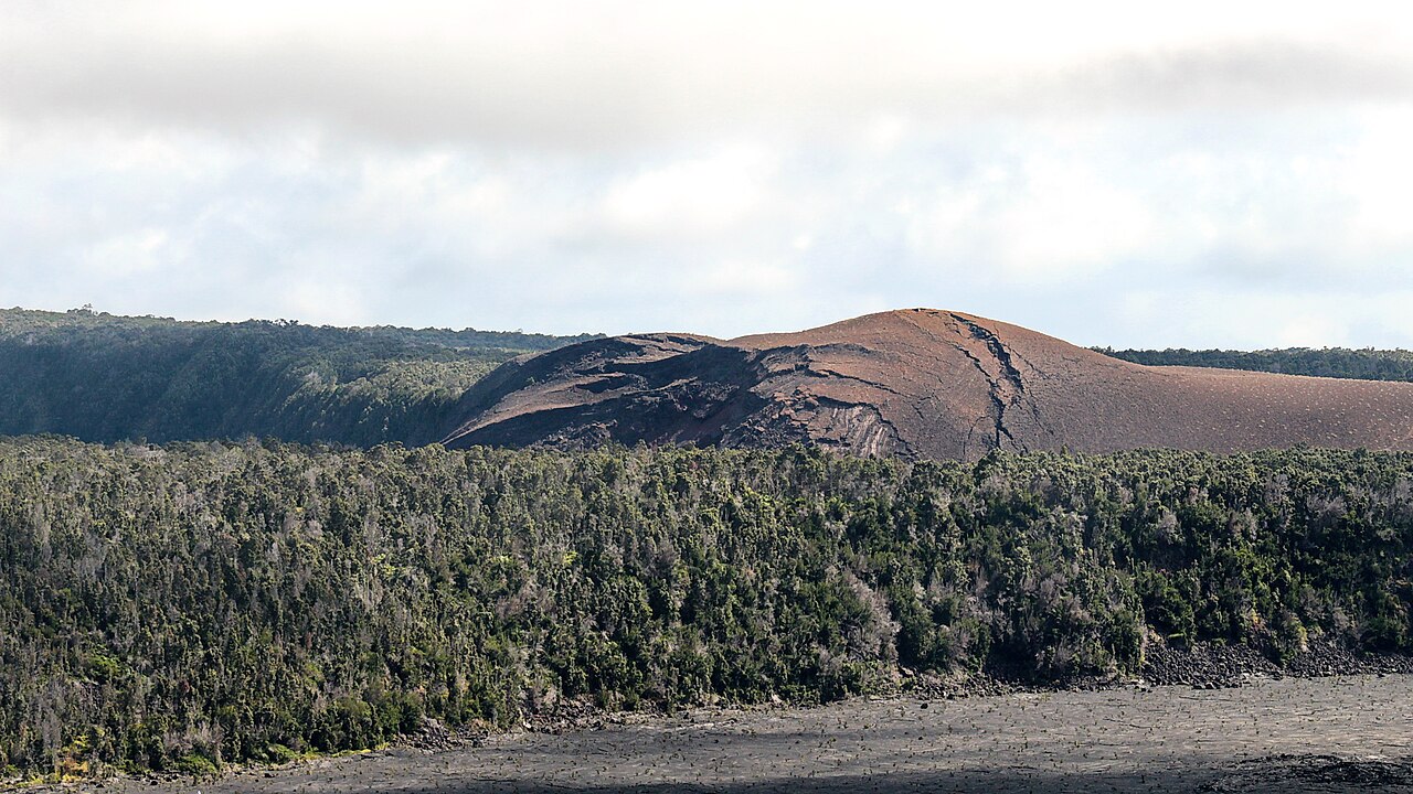 Hawaii Volcanoes National Park — via Wikimedia Commons