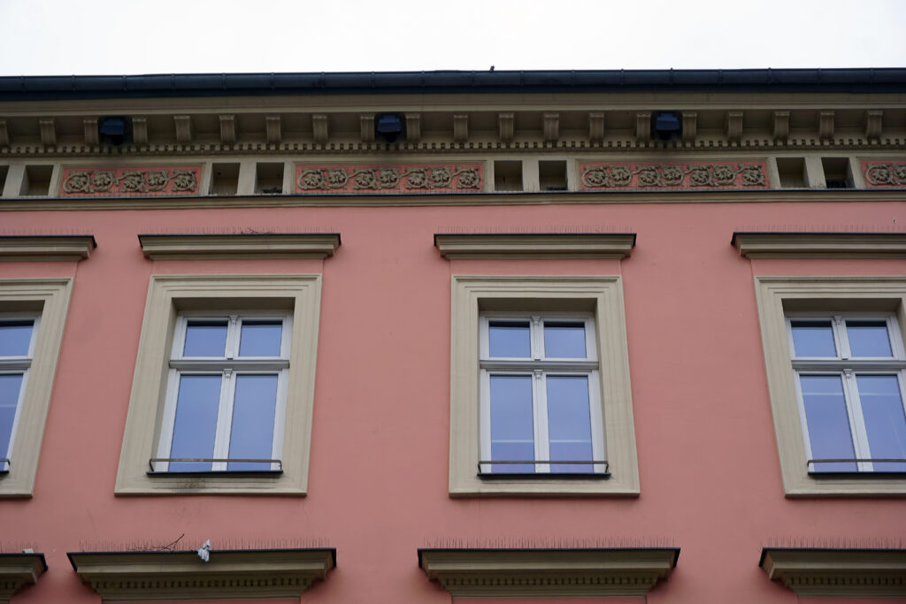 The tenement house at Florianska 42 in Krakow, home of the Hotel Pod Bialym Orlem, seen from the street