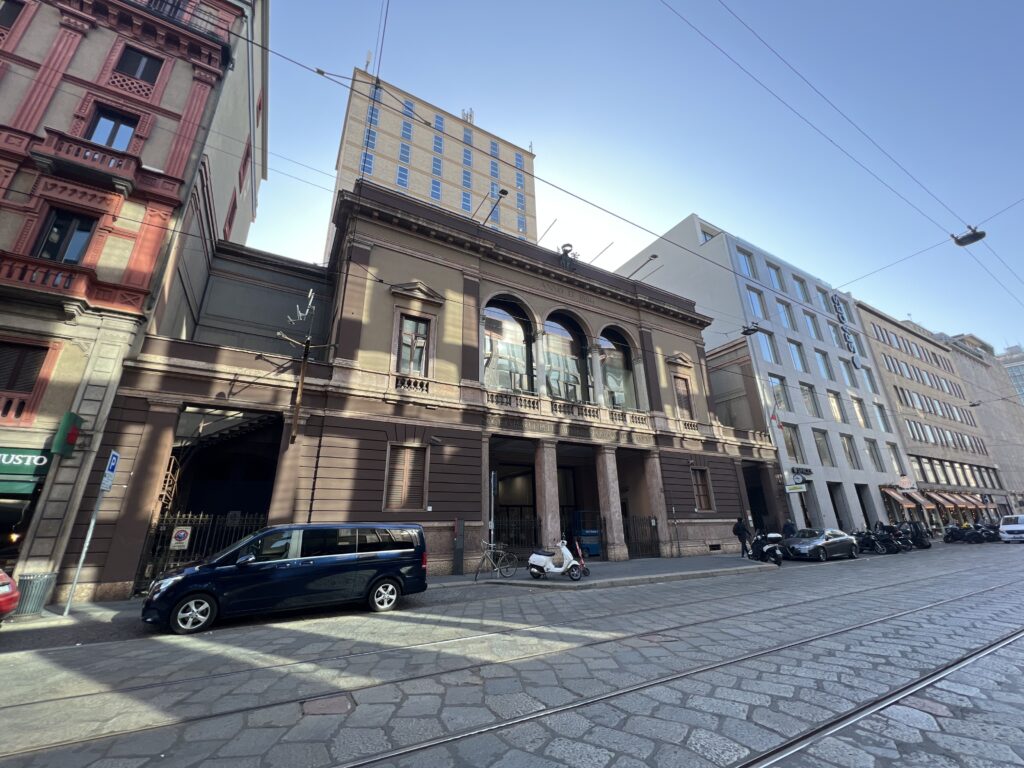 La Permanente, Milan